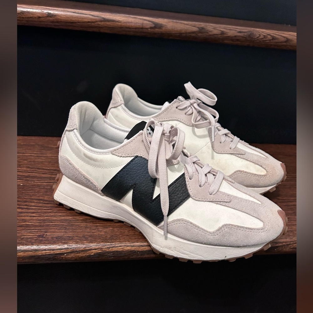 New Balance 327
